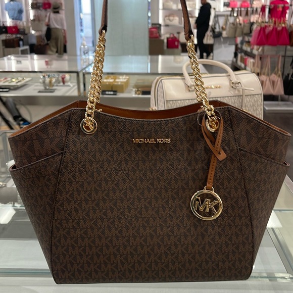 MICHAEL KORS LG CHAIN SHLDR TOTE BROWN NWT - Picture 13 of 16